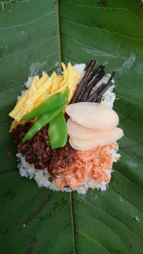 大井宿の朴葉寿司