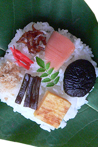 包味亭の朴葉寿司